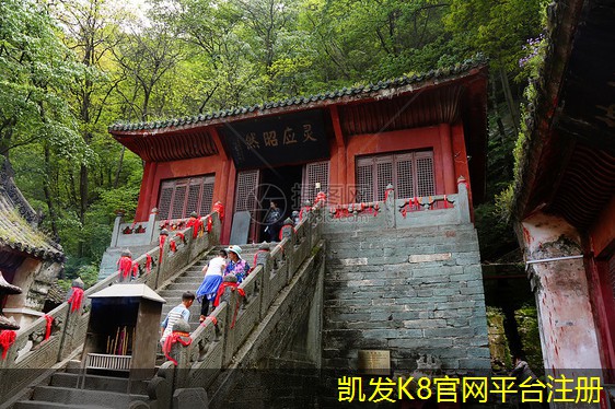 直膨式空調(diào)機(jī)組對室內(nèi)空氣質(zhì)量的影響